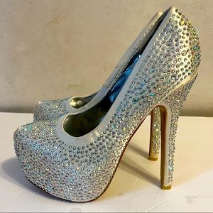 White pumps with rhinestones NWOT